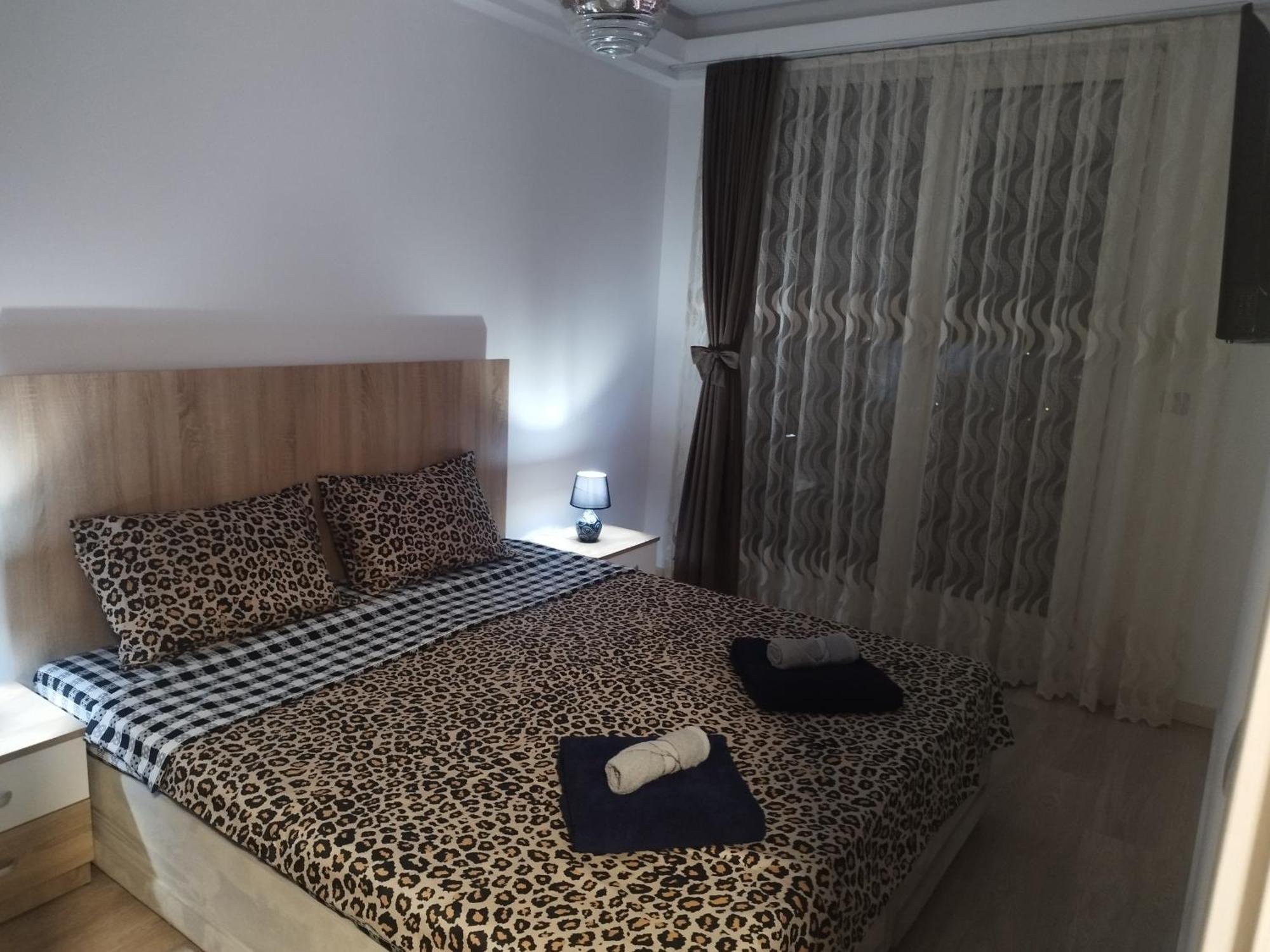 Skopje Sky City 19Th Floor Twin & 12Th Floor & 25Th & 33 Floor Apartments & With Pool & Spa & Gym & Parking Included In Price Ngoại thất bức ảnh